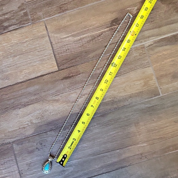 Long Shiny Silver Tone Twisted Rope Necklace Decorative Faux Turquoise Pendant - Picture 9 of 10